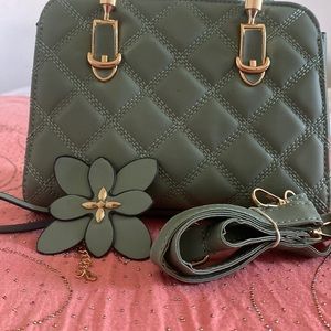 Flower chain mini bag